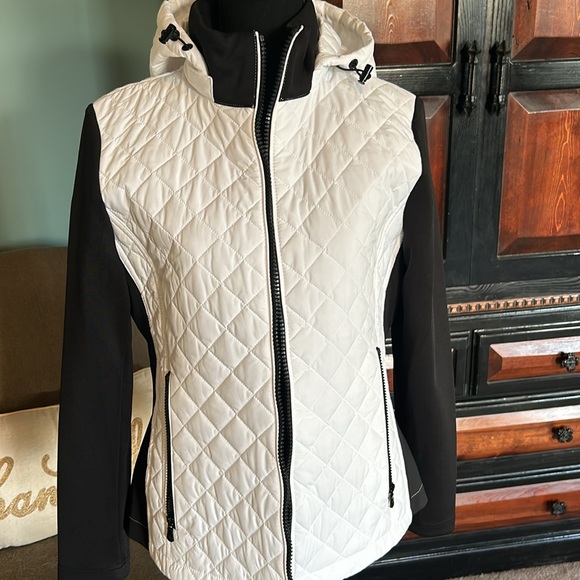 Calvin Klein lightweight jacket - Picture 3 of 3